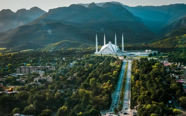 Faisal Avenue running toward Faisal Mosque and the Margalla Hills in Islamabad